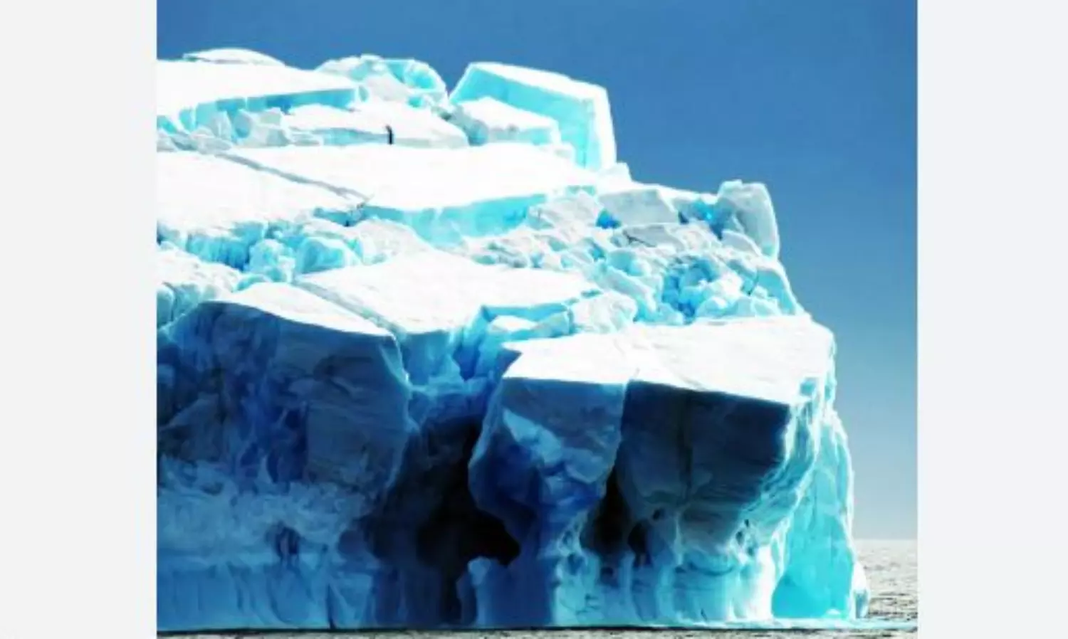 Antarcticas sleeping giant awakens: massive iceberg breaks free after 35-year slumber