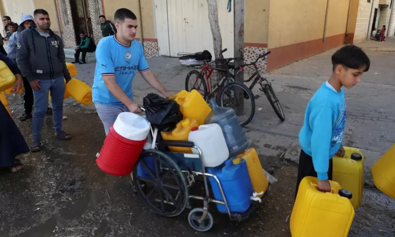 Amid Israeli siege, WHO warns disease may kill more people in Gaza than bombs