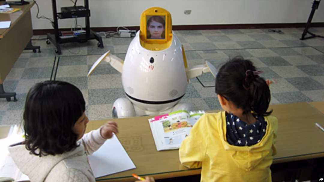 Seoul to introduce English tutor robots for young students