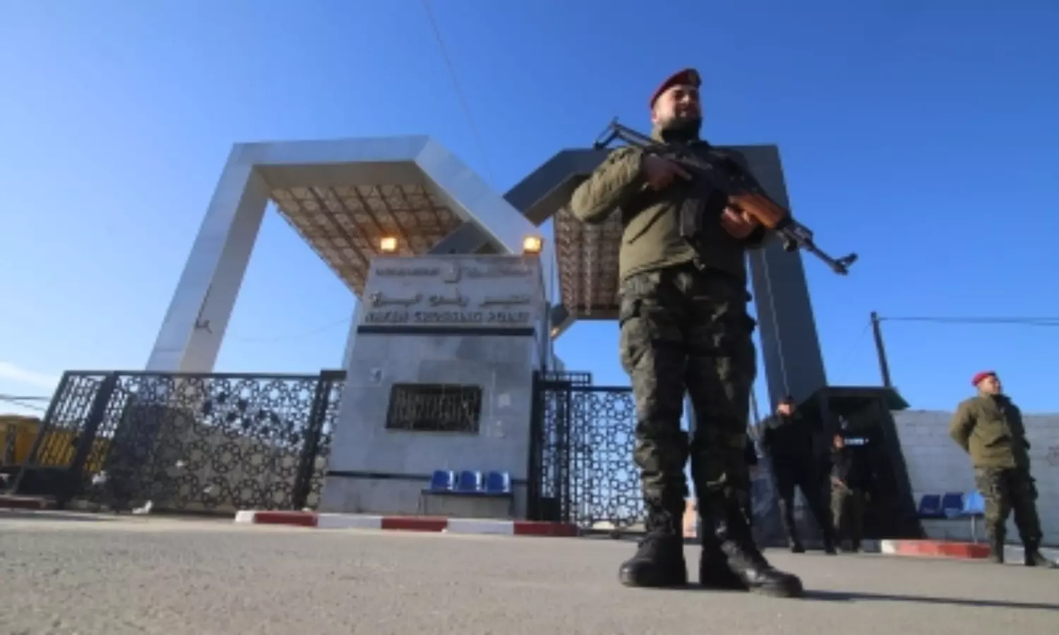 Israel resuming attack in Gaza halts humanitarian aid