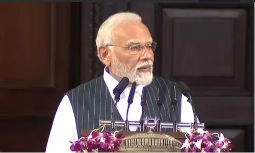Women of the country together a big caste: PM Modi