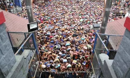 11-year-old girl waiting in queue at Sabarimala collapses to death