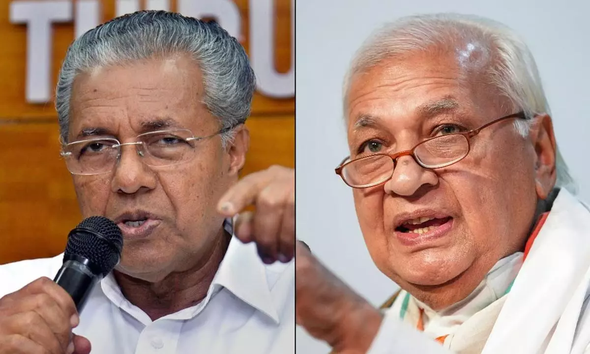 Kerala Gov. blames Chief Minister for attempted attack; 7 SFI members arrested