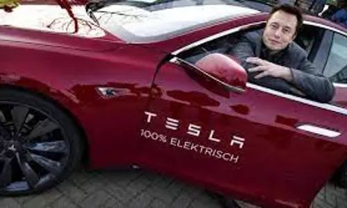 Tesla recalls 2 million US vehicles over autopilot system defects