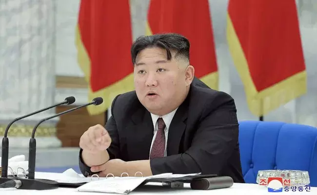 Kim Jong Un warns of nuclear attack if provoked with nukes