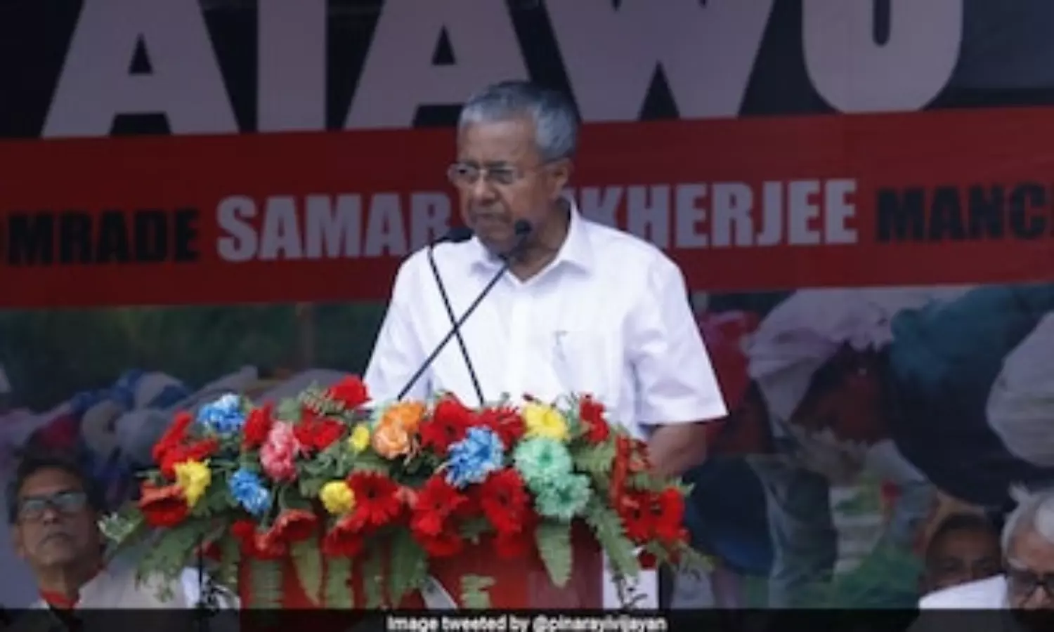 Case against Kerala CMs security personnel for beating Congress protestors