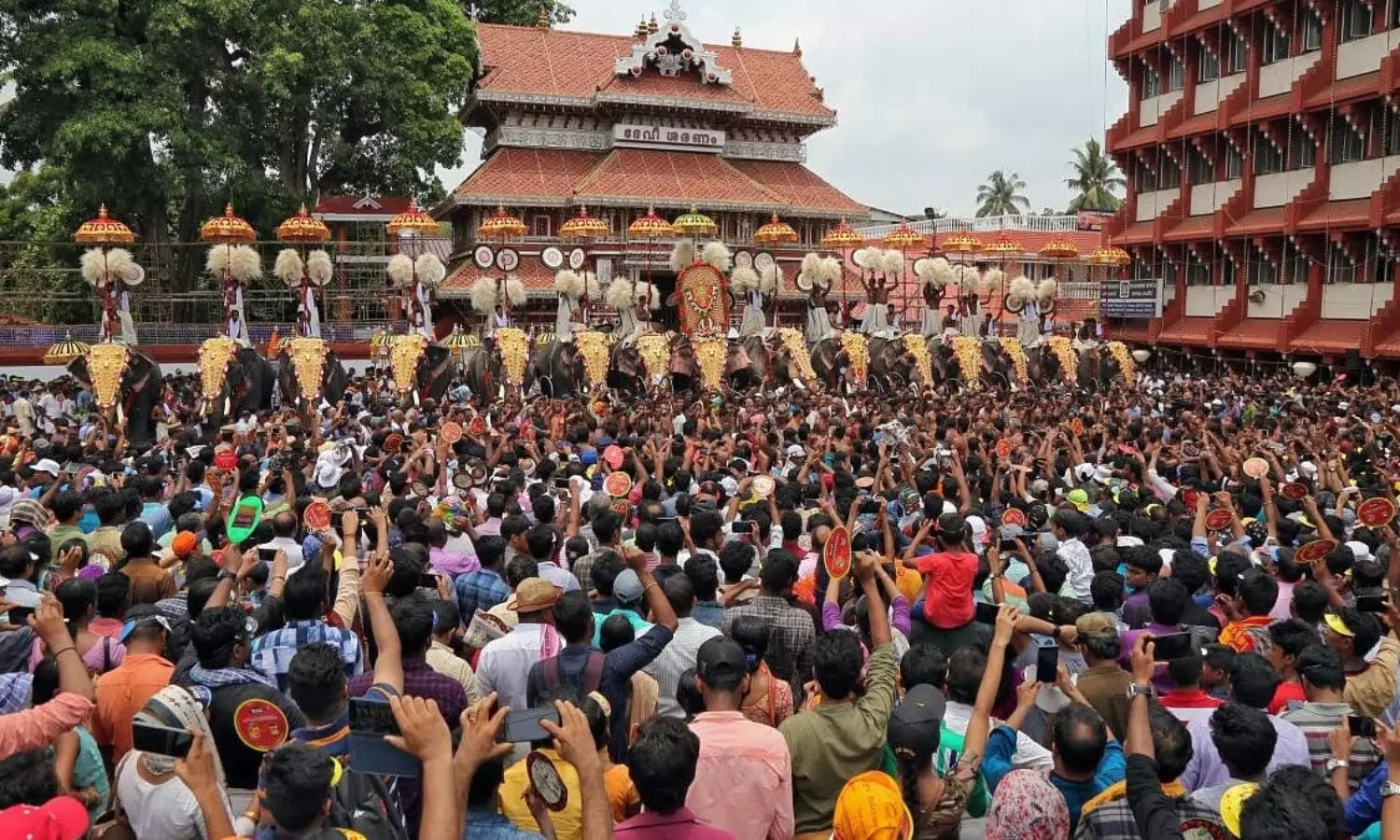 Deadlock over Thrissur pooram ends after CM Vijayan holds meeting