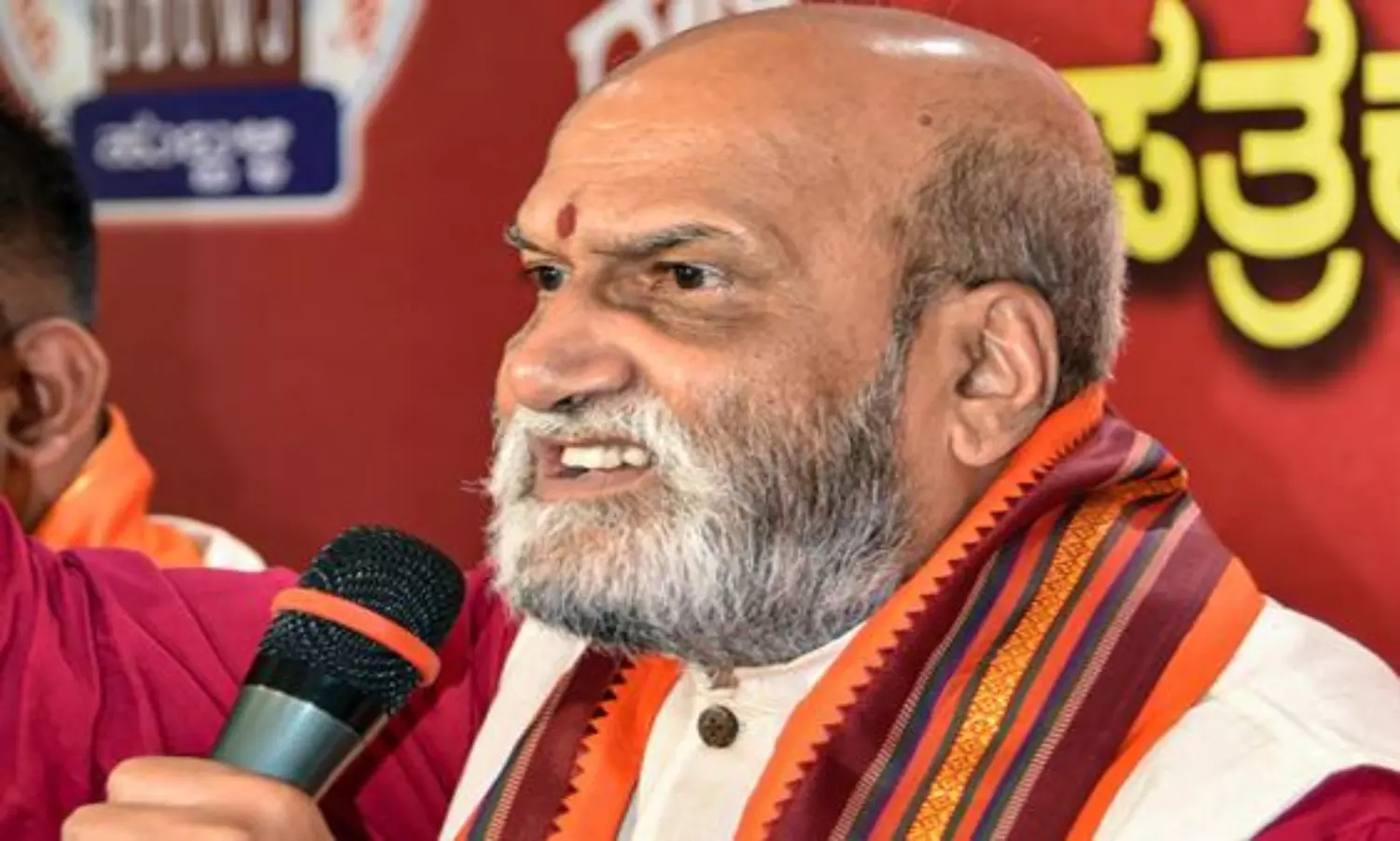 Sri Rama Sena Chief accuses Muslims, Christians of exploiting Sabarimala devotees