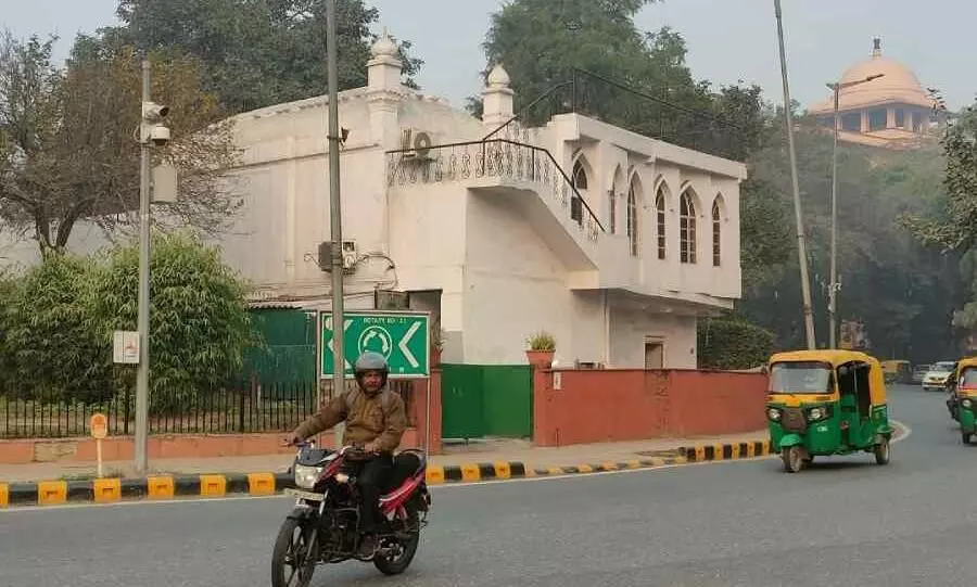 Sunehri Bagh mosque Imam moves Delhi HC against proposed demolition