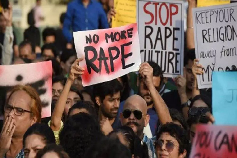Rape survivor in UP protests at SPs office to get complaint lodged