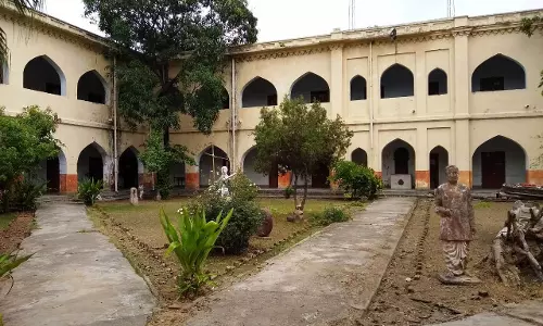 Lucknow varsity student ends life in hostel, records suicide on camera