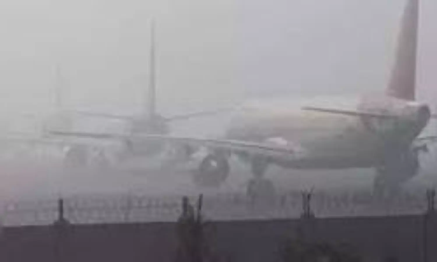 6 flights diverted, over 300 delayed as fog impacts operations at Delhi airport