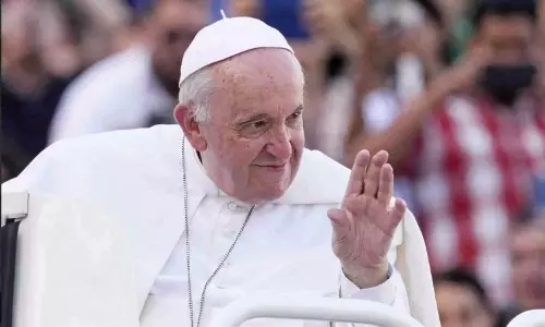 Pope Francis health deteriorates, gets admitted back to ventilator
