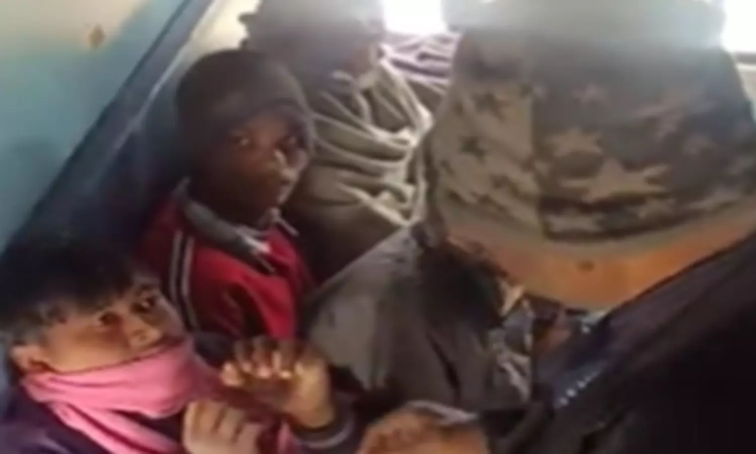 TTE thrashes a passenger on a train, Railway Minister reacts