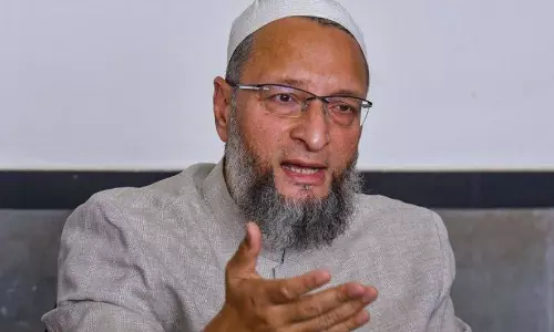 Owaisi finds oppositions, RSS on the same boat on temple, demolition of masjid