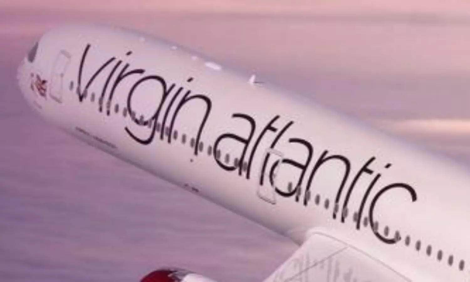 Passenger spots missing screws on New York-bound planes wing; flight cancelled