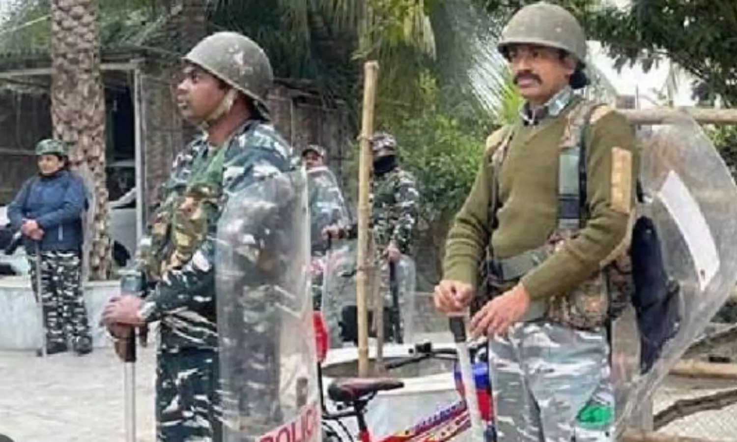 Marathon raid by ED officials underway at Shahjahan’s residence