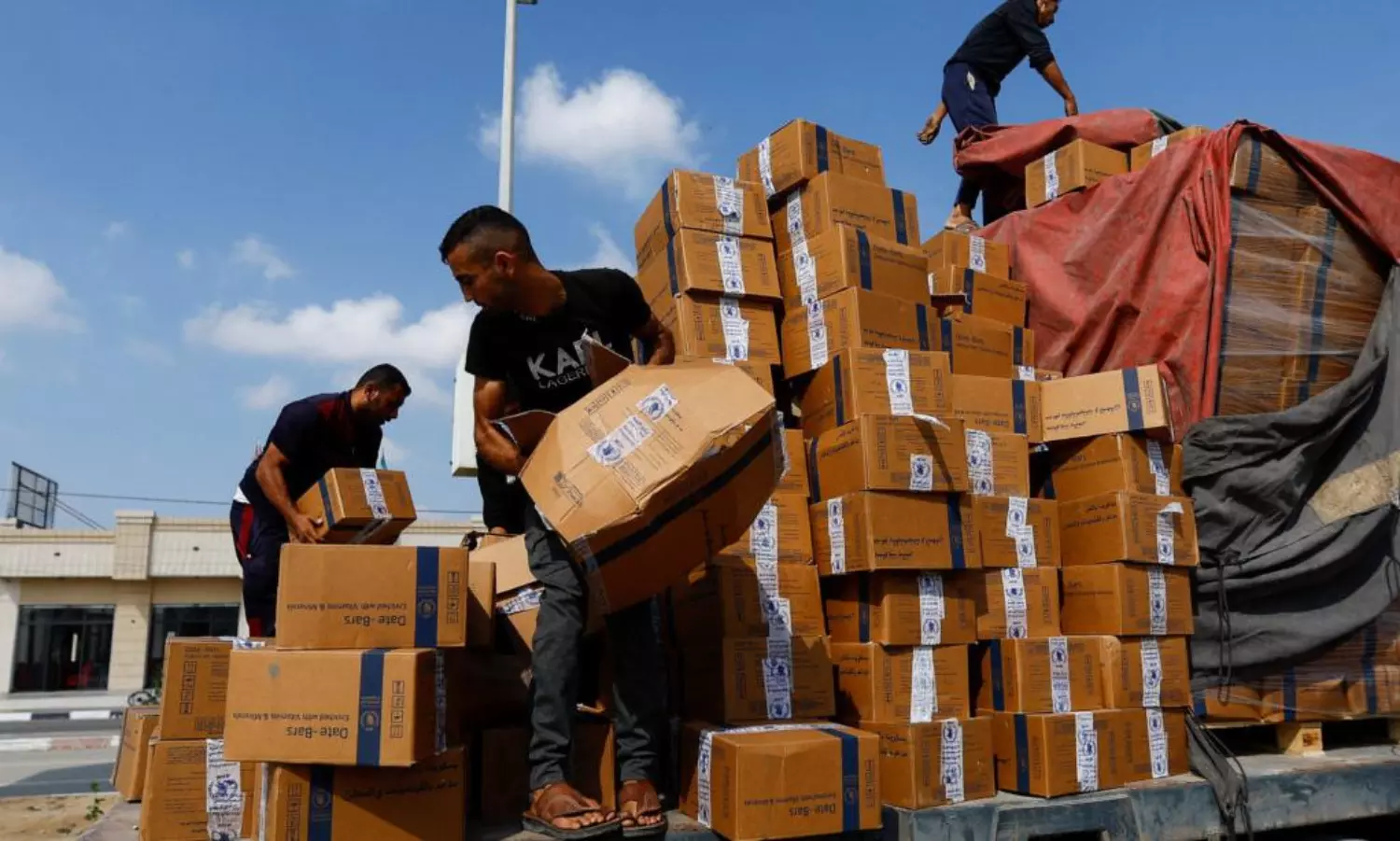 Will suspend aid in Gaza if aid workers lay unprotected: UN to Israel