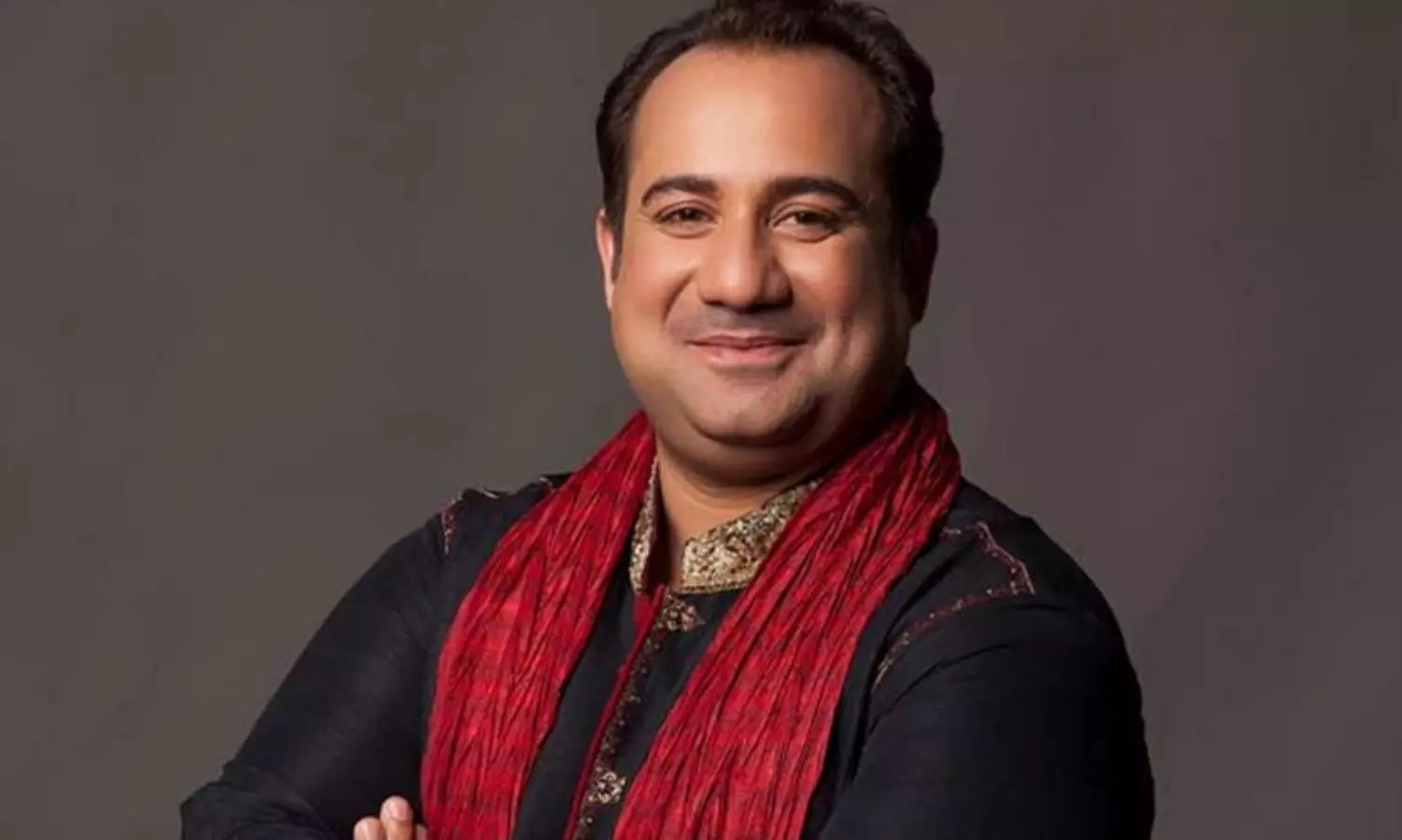 Singer Rahat Fateh Ali Khan beats student with shoe: video
