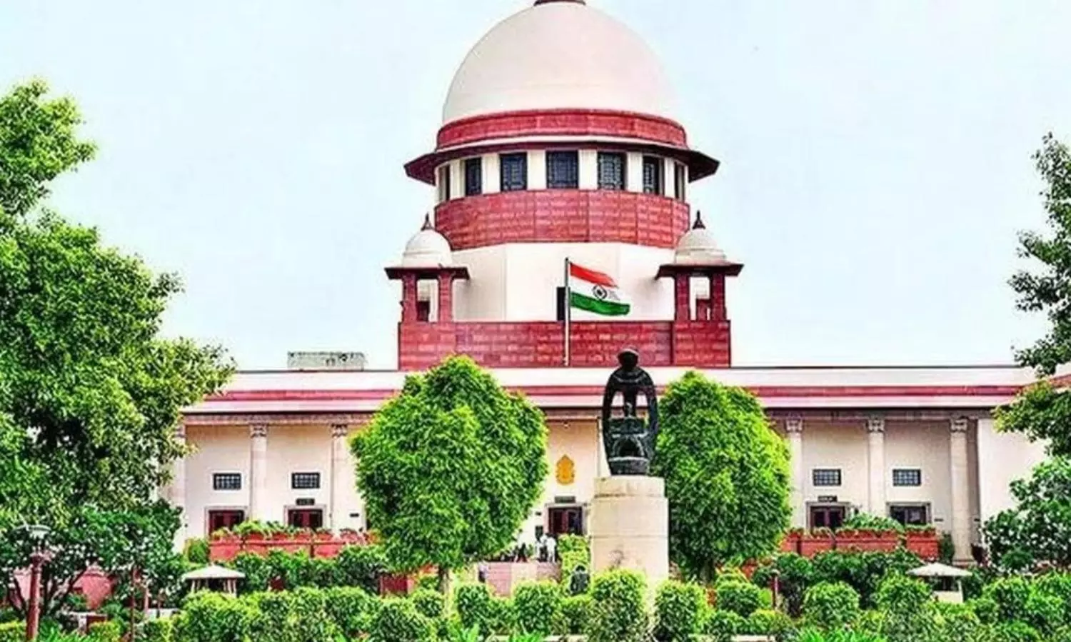 Judge vs Judge row in Calcutta HC: SC takes over Bengal scam case