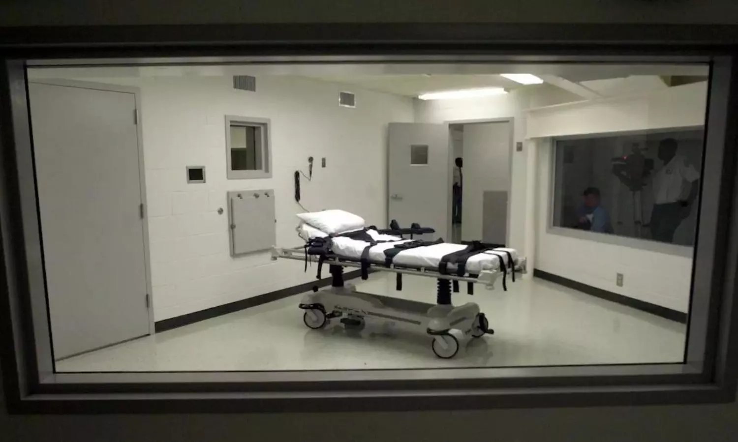 After Alabama, Ohio mulls nitrogen gas execution for inmates