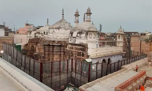SC asks Gyanvapi Masjid panel to approach Allahabad HC against order to allow puja