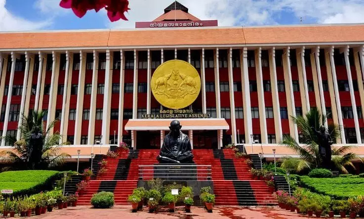 Centre financially strangulating state, accuses Kerala Assembly
