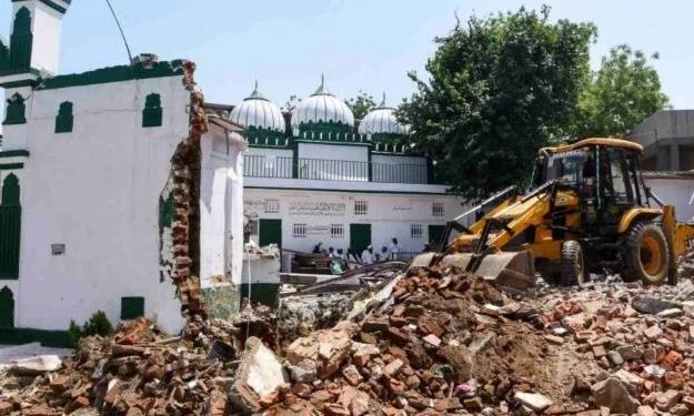 Delhi High Court orders status quo on demolished 600-year-old mosque site