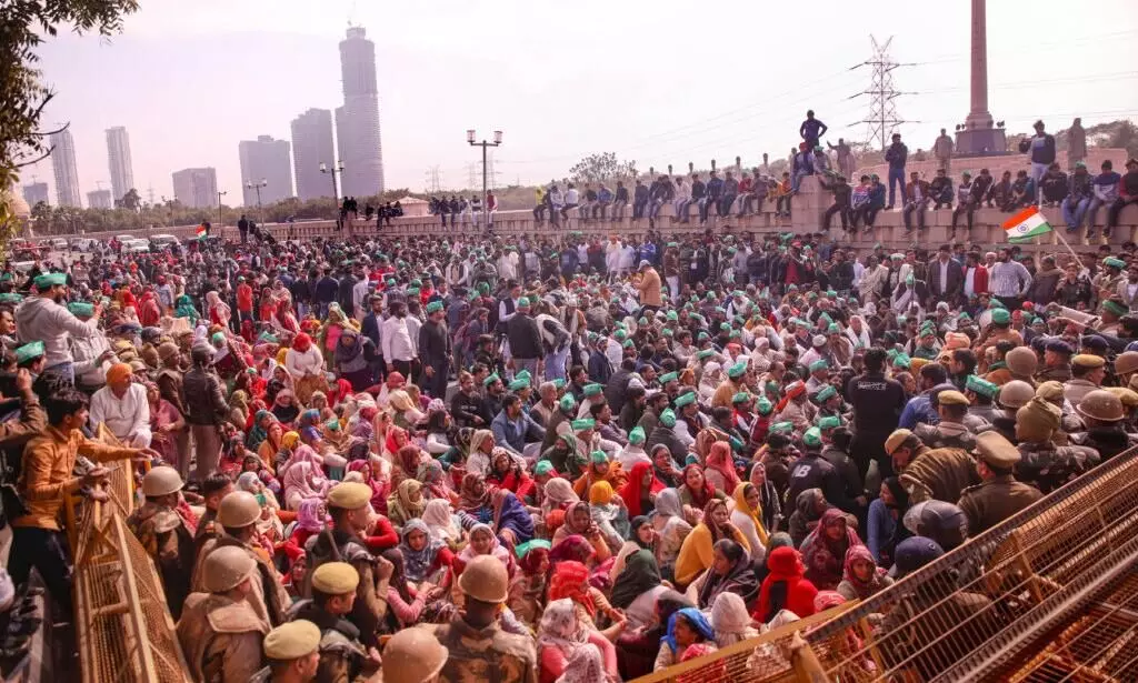 Farmers protest stopped in Noida, massive traffic jams at Delhi borders; Section 144 imposed