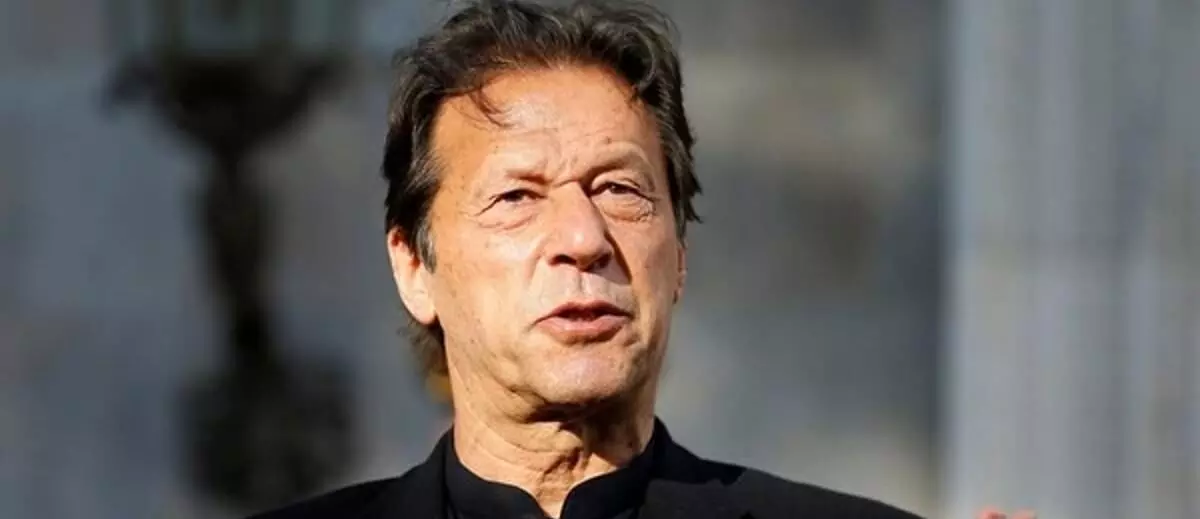 Pakistan polls: Imran Khans party-backed independents lead in final tally