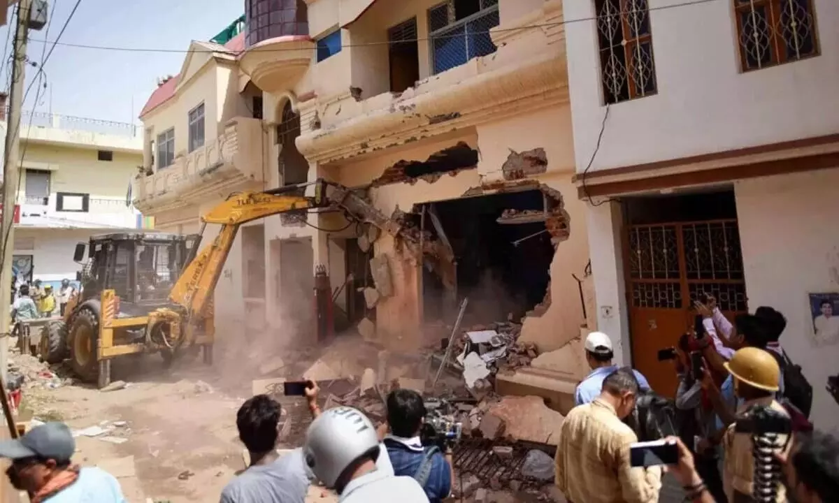 Madhya Pradesh HC slams the trend of bulldozing houses without complying with procedures