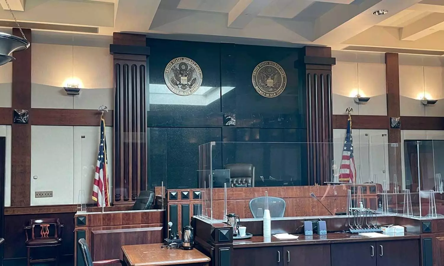 Indian-American Jeweller charged for trade fraud, released on bond