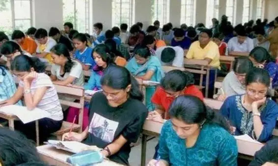 Mobile handsets in 12th exams: Bengal disqualifies 41 candidates
