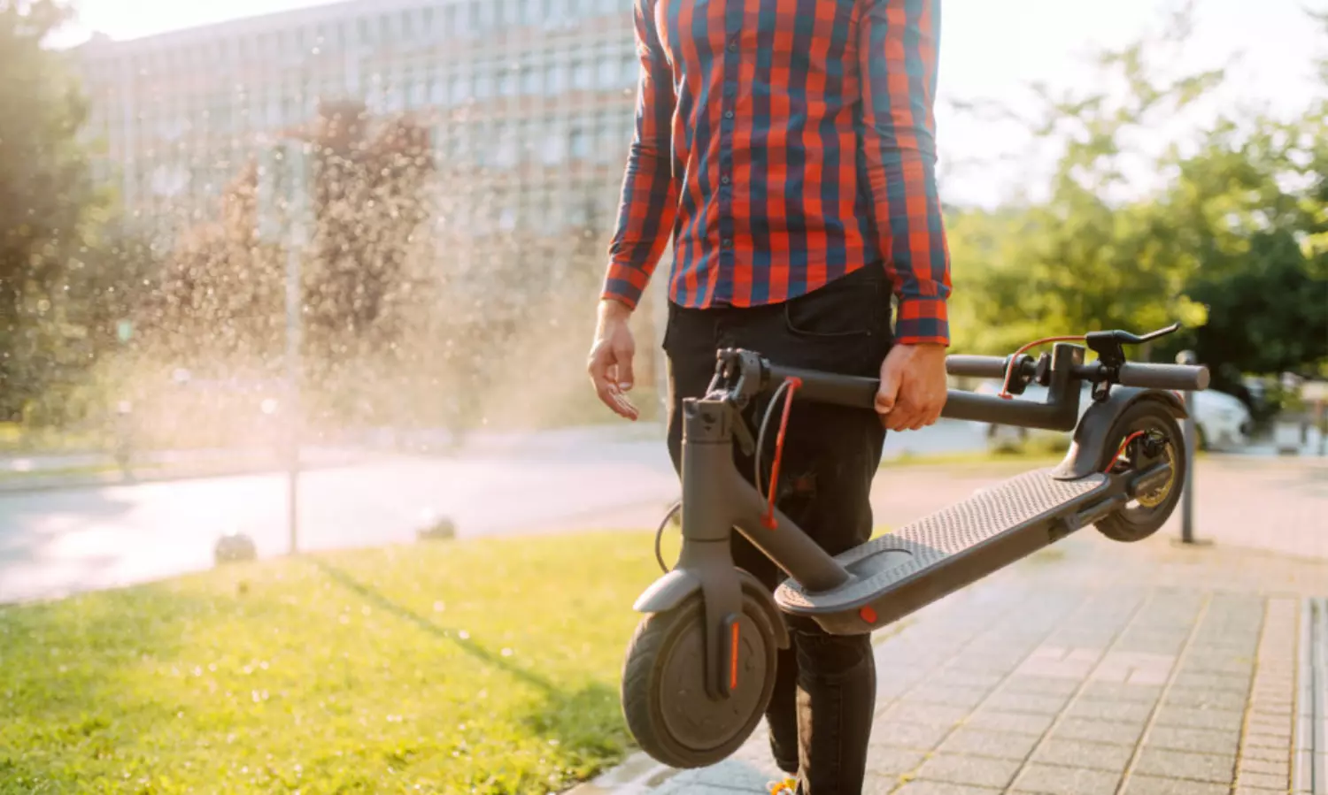 Dubai implements ban on E-Scooters in metro and tram, launching AI robot for monitoring