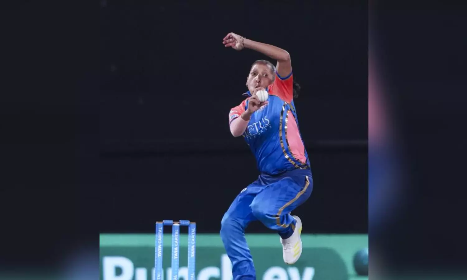 Shabnim Ismail breaches 130kph, bowls fastest delivery in womens cricket