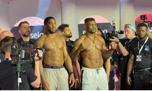 Riyadhs Knockout Chaos Undercard Weigh-In, Anthony Joshua vs. Francis Ngannou