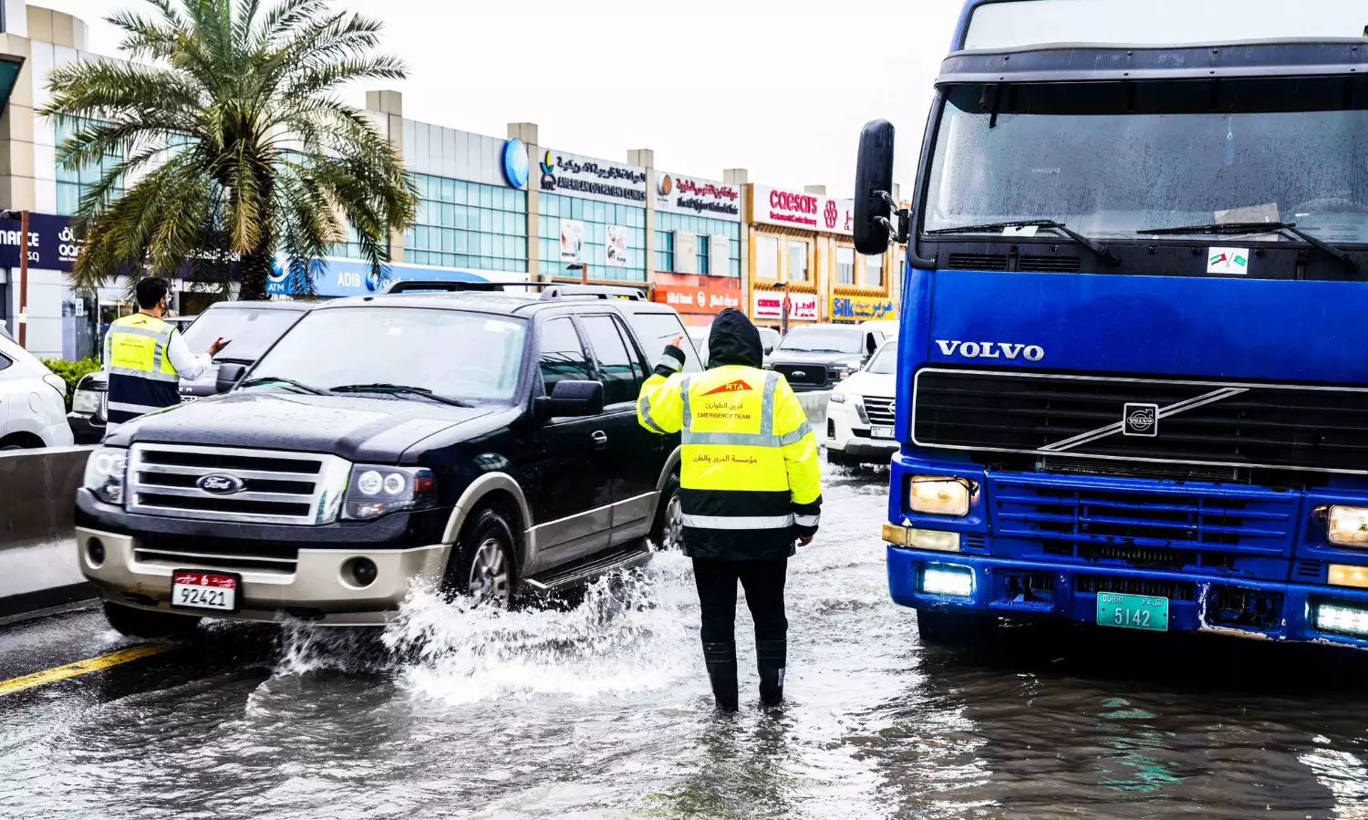 Heavy rain across UAE, Bus services cancelled and flights rescheduled