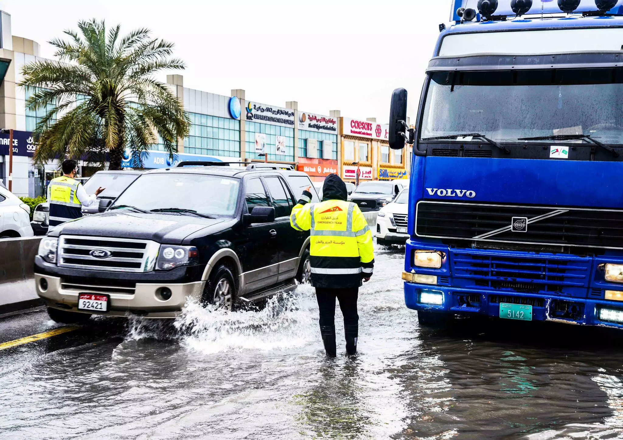 Heavy rain across UAE, Bus services cancelled and flights rescheduled