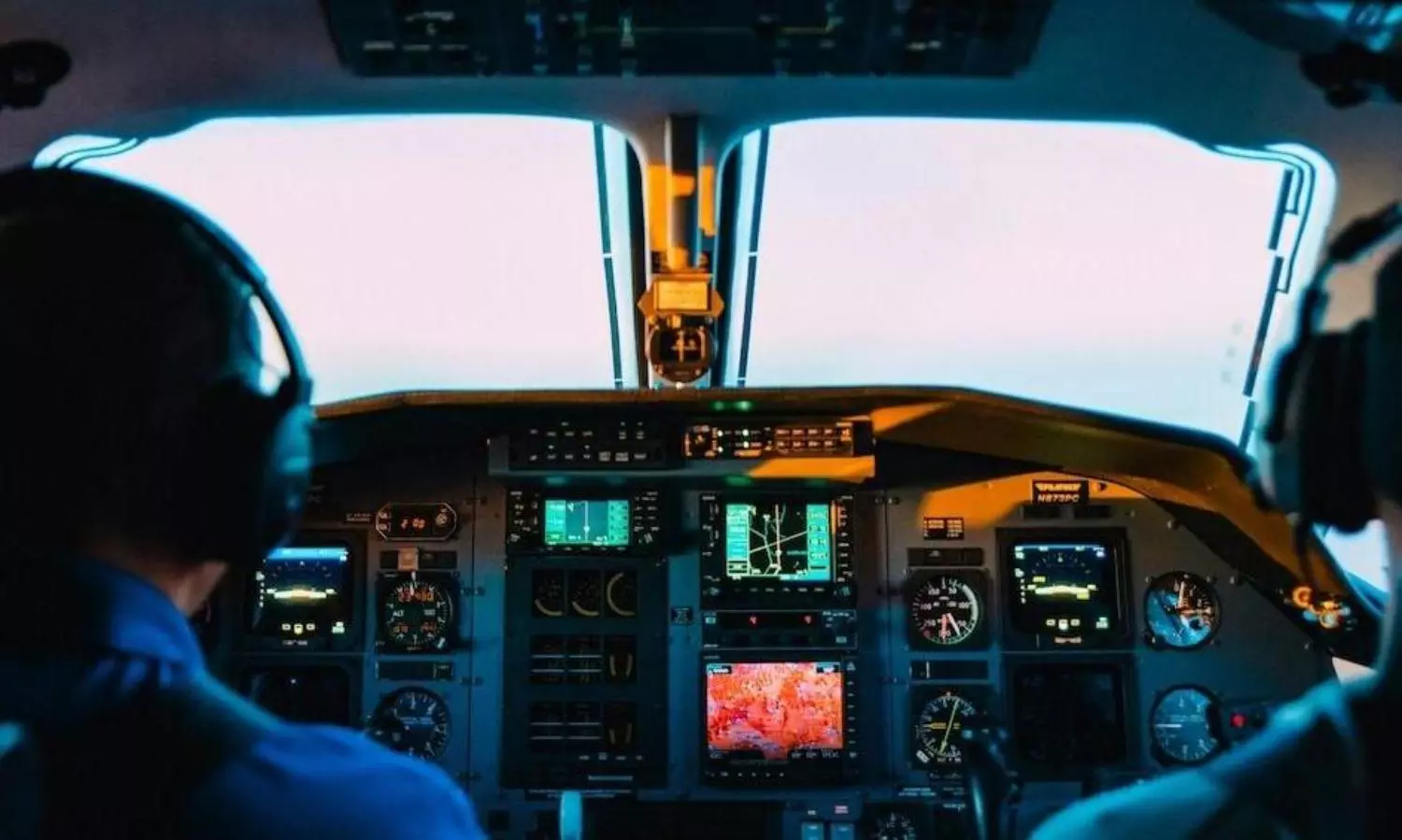Pilot, co-pilot falls asleep mid-flight with 153 people on board
