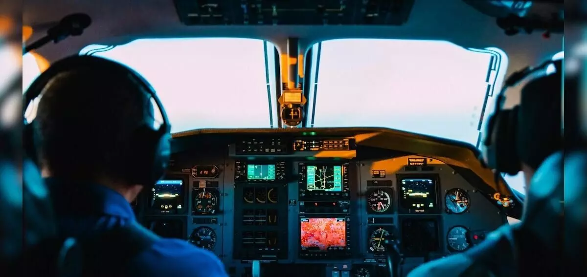 Pilot, co-pilot falls asleep mid-flight with 153 people on board