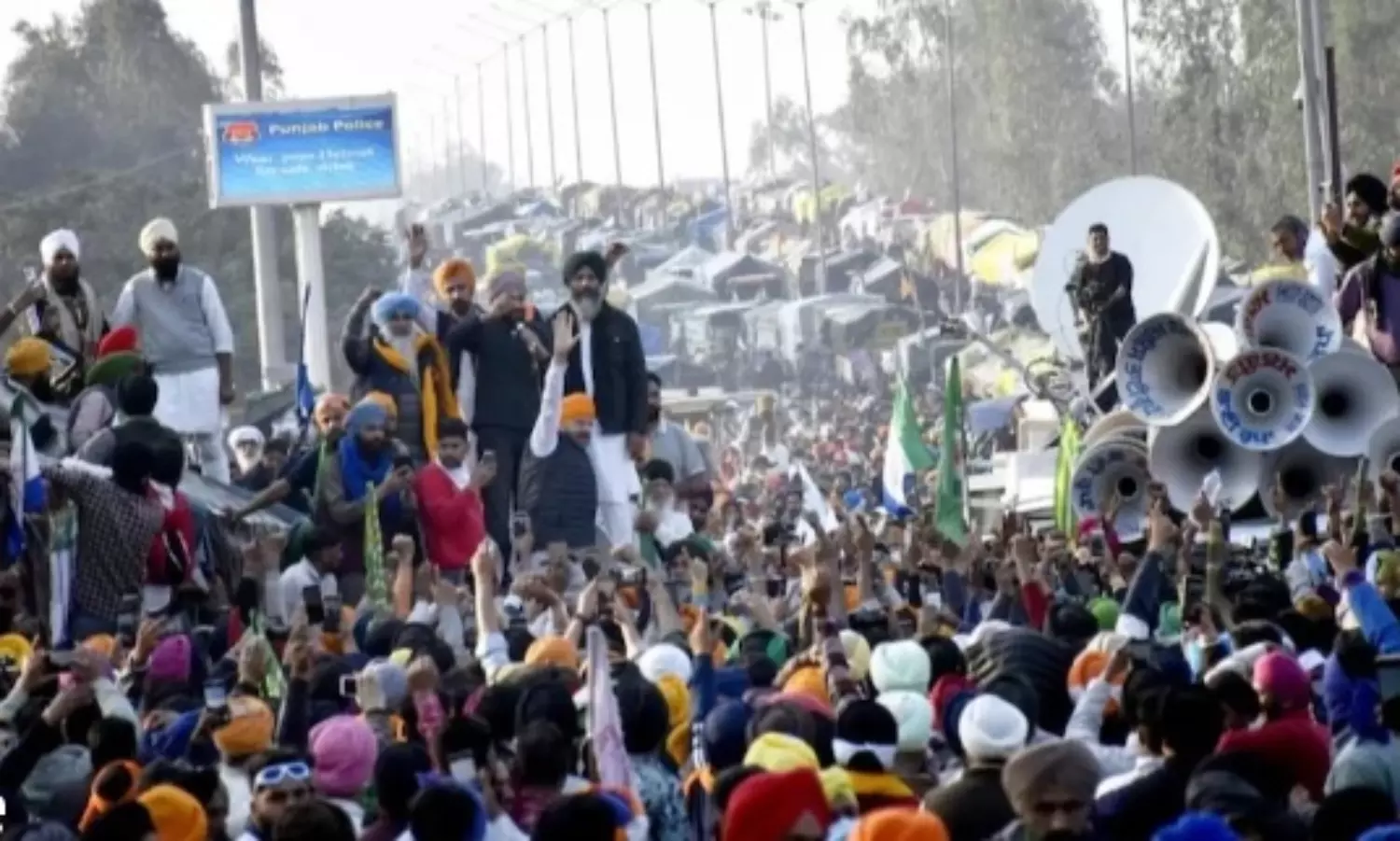 Tear gas: Farmers suspend protest at Haryana-Punjab border