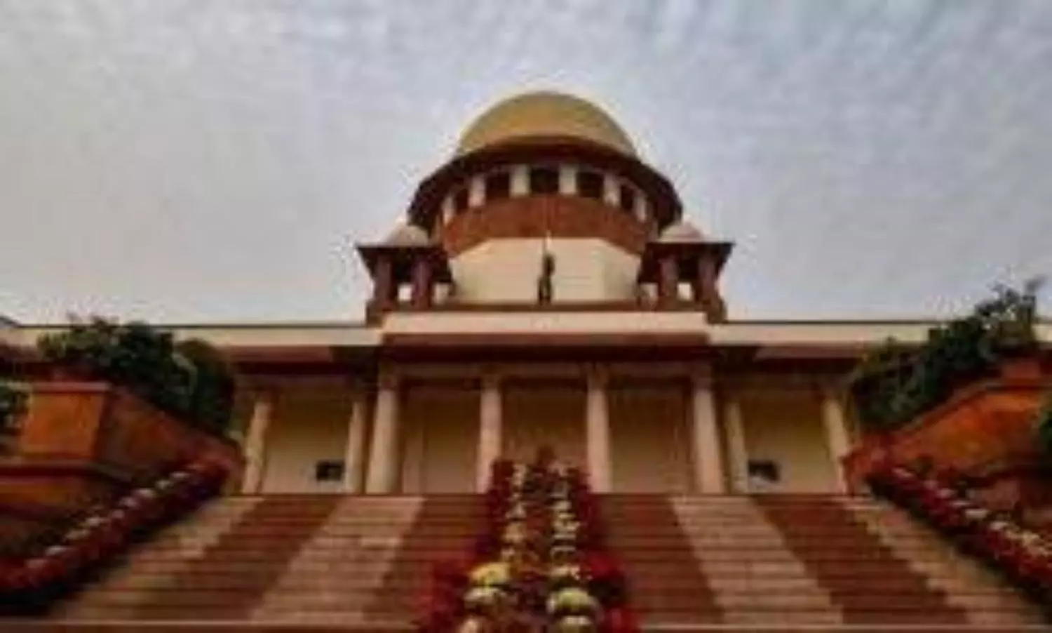 Bills pending for assent: SC seeks response from governors, Centre
