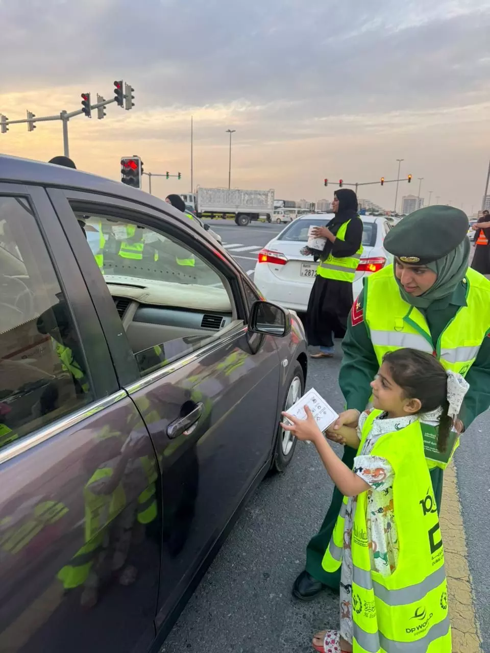 Dubai Police ensure safe Ramadan travels with iftar meals
