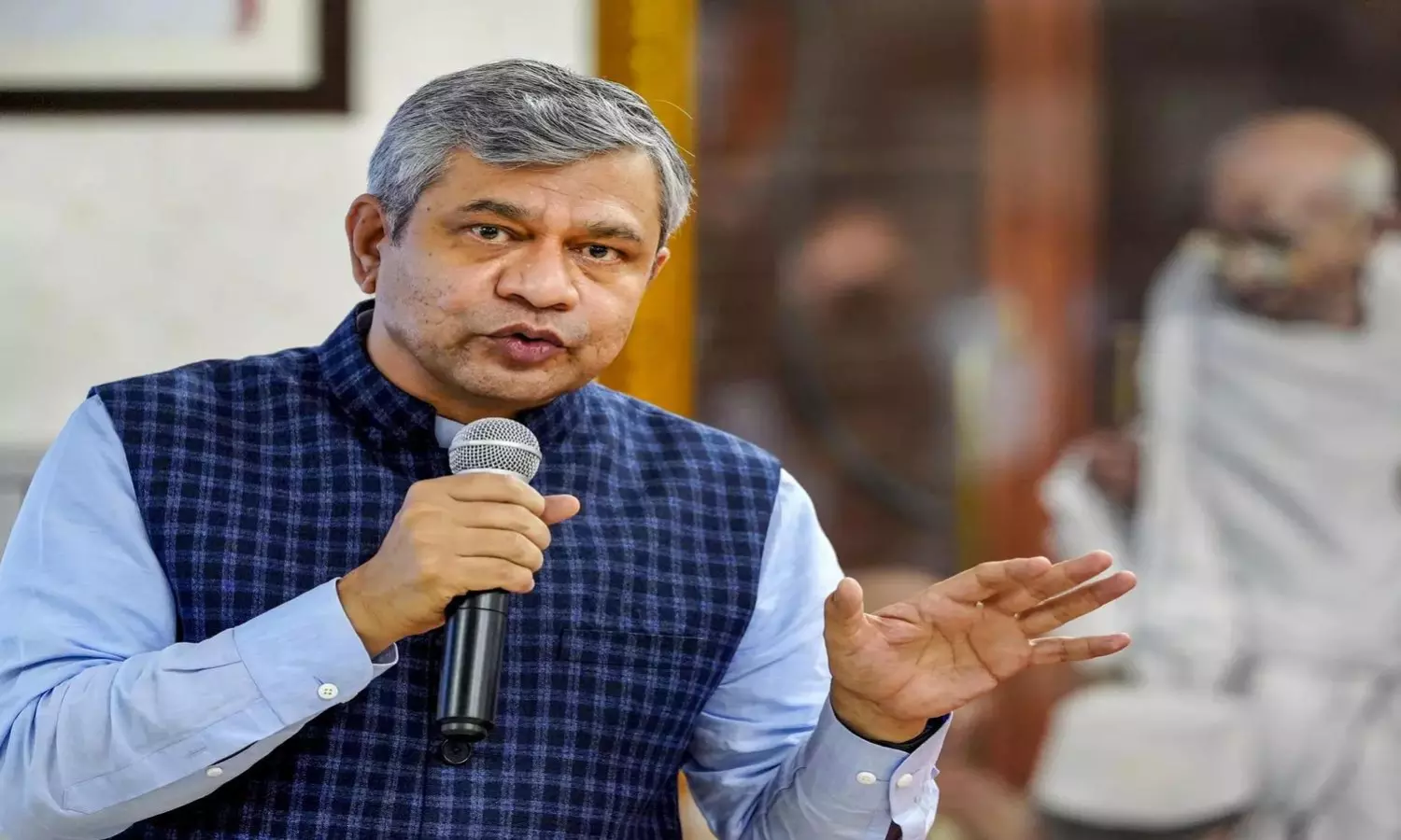 Mumbai Ahmedabad bullet train will integrate economies:Minister