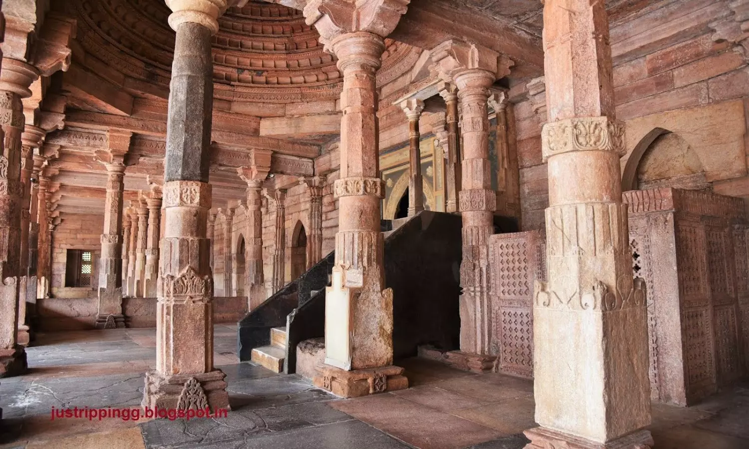 Mosque authority urges ASI to exclude objects added to temple after 2003