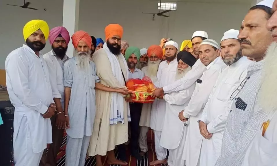 In Punjab’s Malerkotla, Sikhs, Hindus host iftar for Muslims