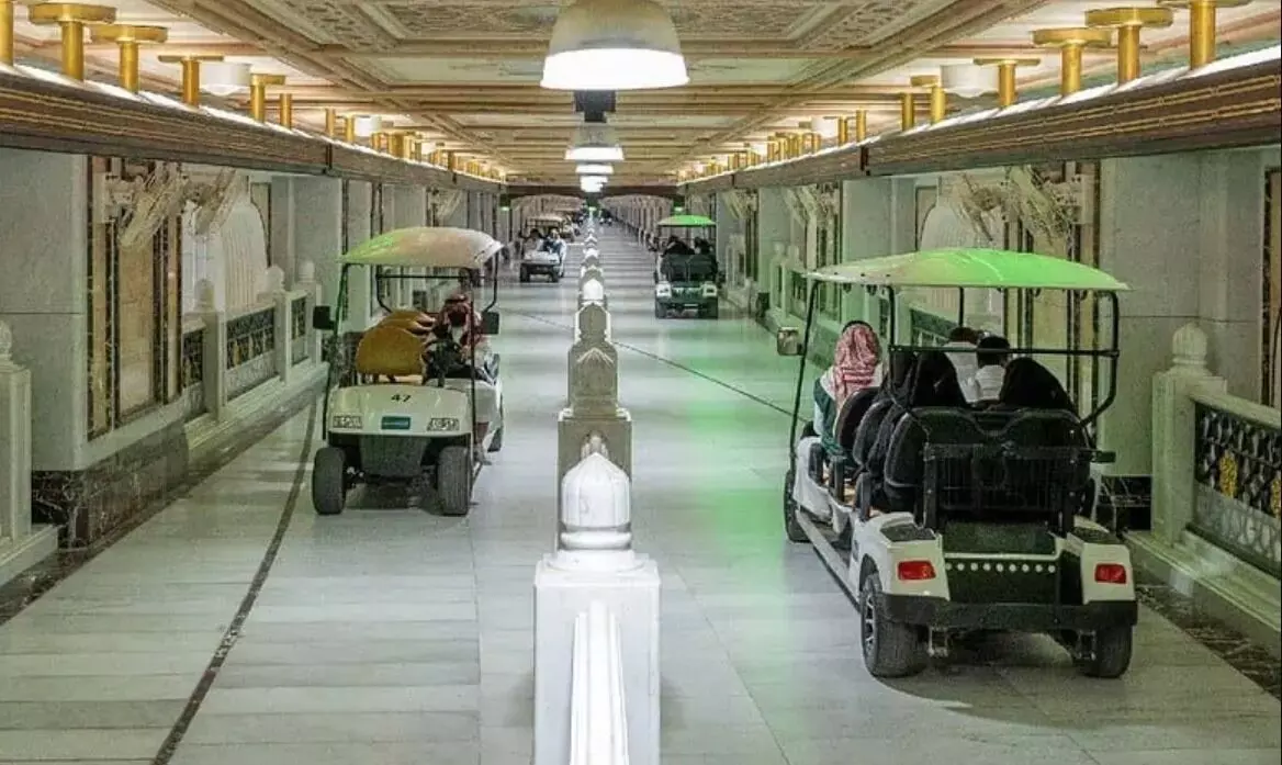 Saudi introduces smart golf carts for Sa’i at Makkah