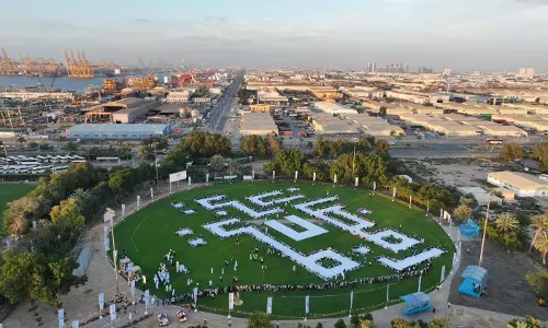 4,000+ workers come together to form Ramadan in Dubai mass iftar