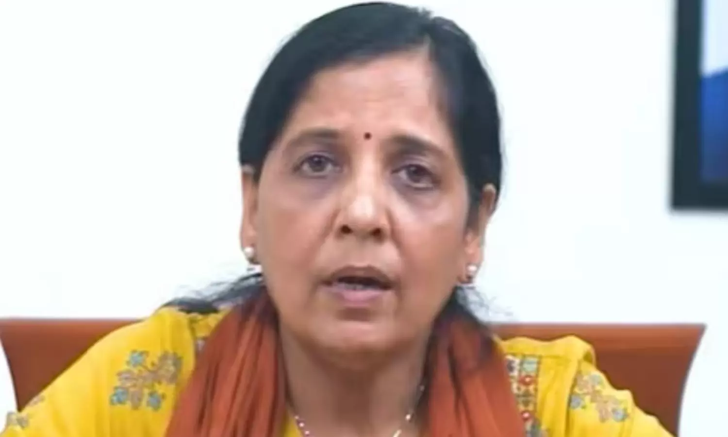 Sunita Kejriwal reads husband Arvind’s message at INDIA bloc rally