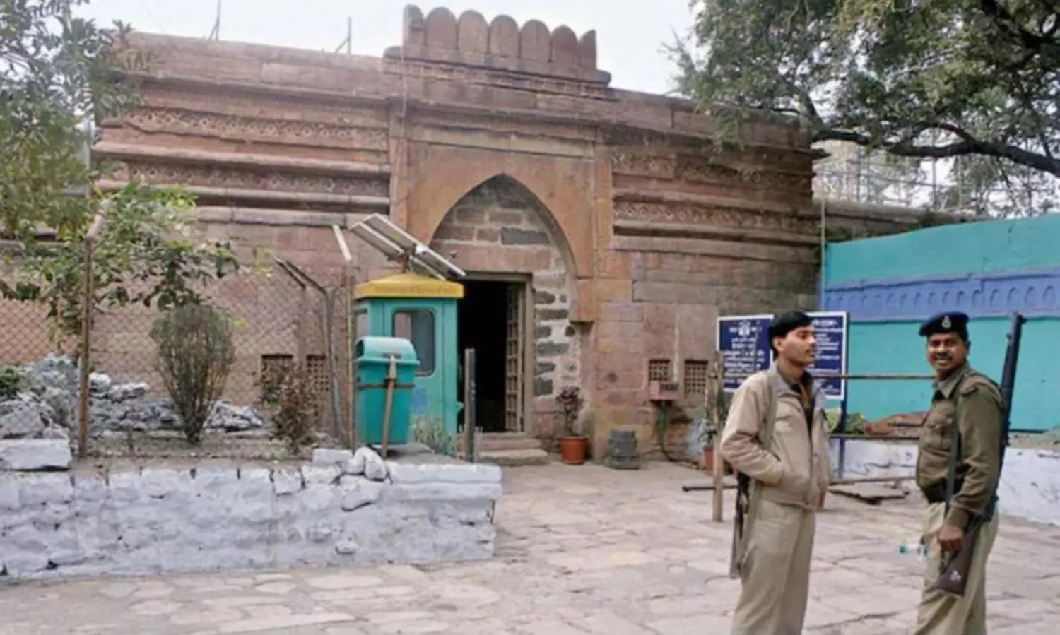 Bhojshala masjid-temple: SC allows ASI to continue survey, refrains action on result